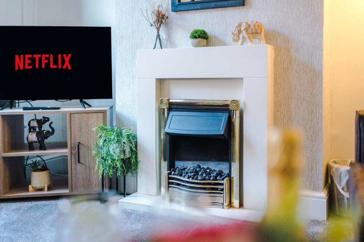 Bright 2-Bed Cottage In Chester By 53 Degrees Property, Ideal For Couples & Small Groups, City Centre - Sleeps 6 Екстериор снимка