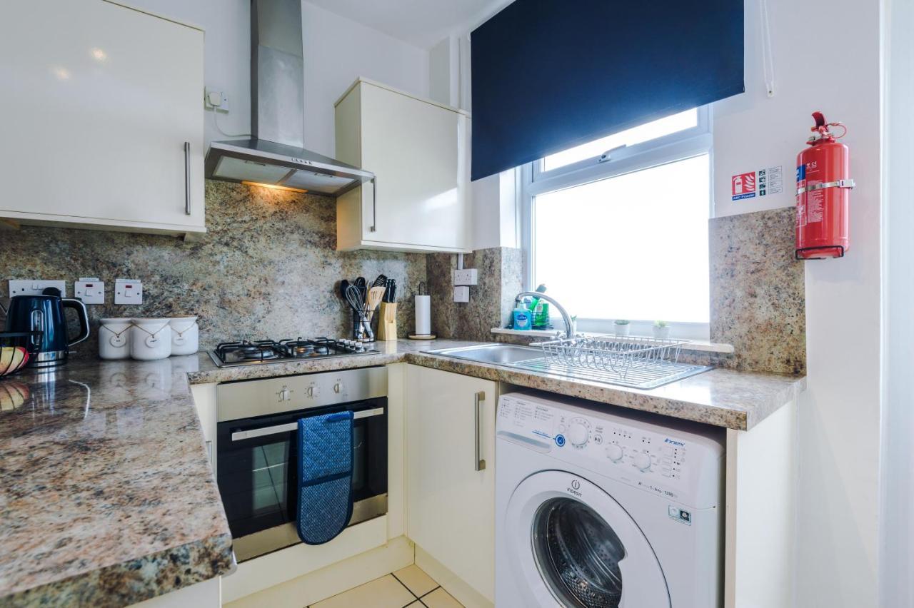 Bright 2-Bed Cottage In Chester By 53 Degrees Property, Ideal For Couples & Small Groups, City Centre - Sleeps 6 Екстериор снимка