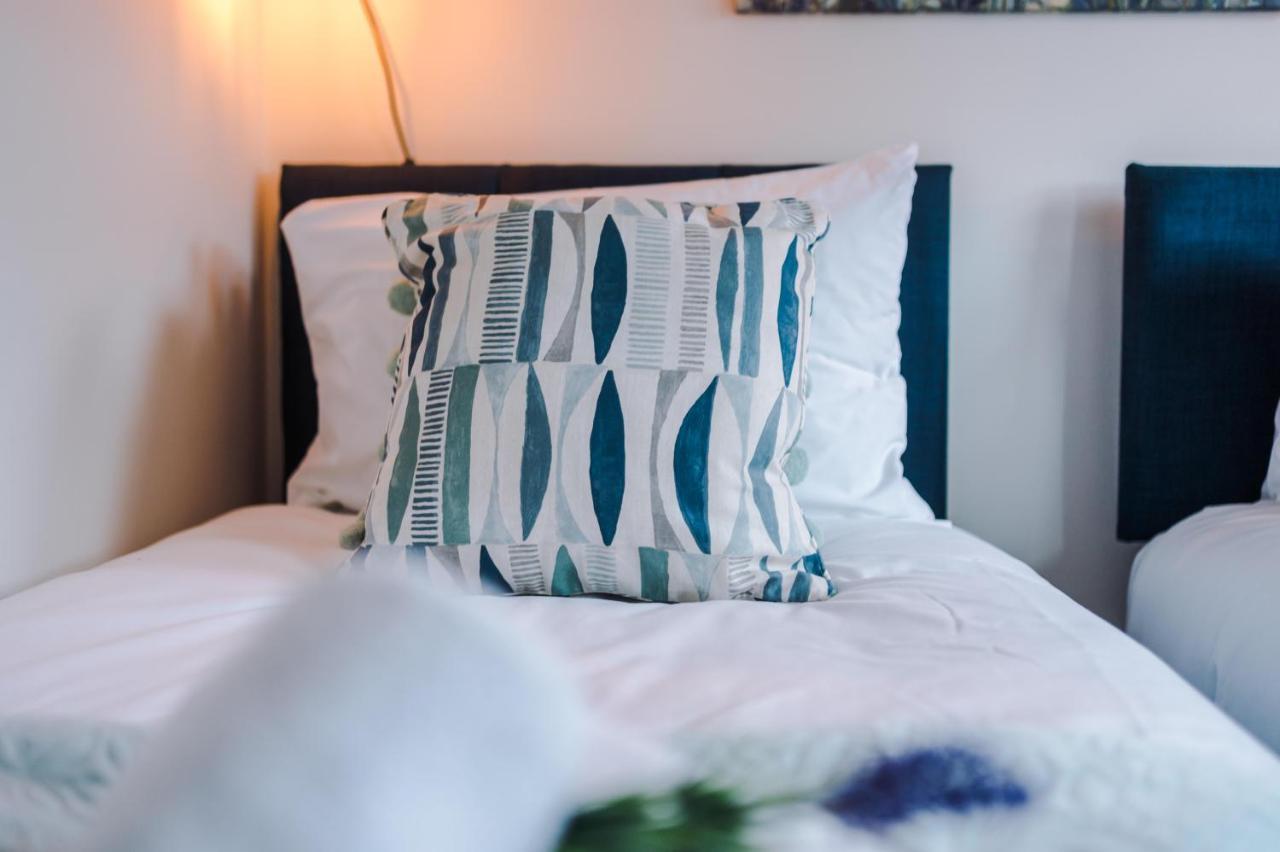 Bright 2-Bed Cottage In Chester By 53 Degrees Property, Ideal For Couples & Small Groups, City Centre - Sleeps 6 Екстериор снимка