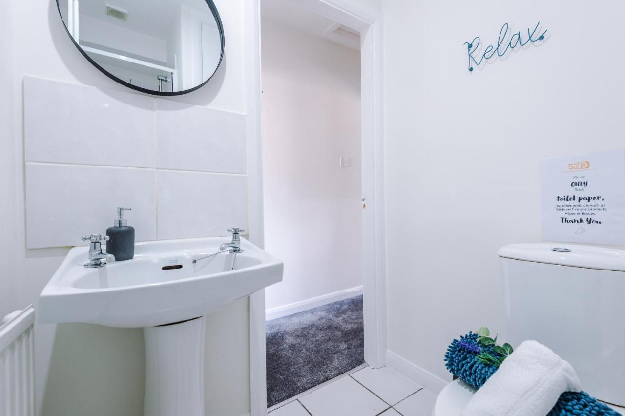 Bright 2-Bed Cottage In Chester By 53 Degrees Property, Ideal For Couples & Small Groups, City Centre - Sleeps 6 Екстериор снимка