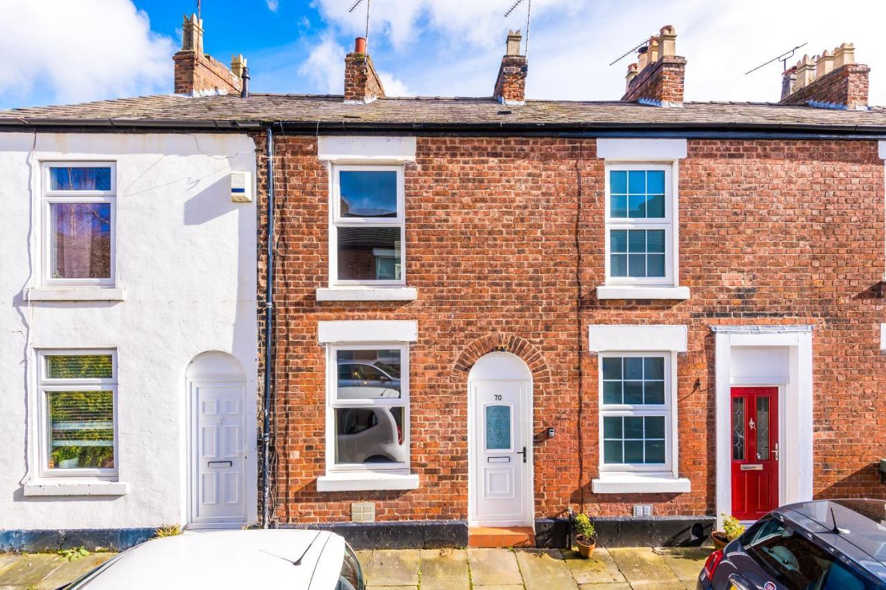 Bright 2-Bed Cottage In Chester By 53 Degrees Property, Ideal For Couples & Small Groups, City Centre - Sleeps 6 Екстериор снимка