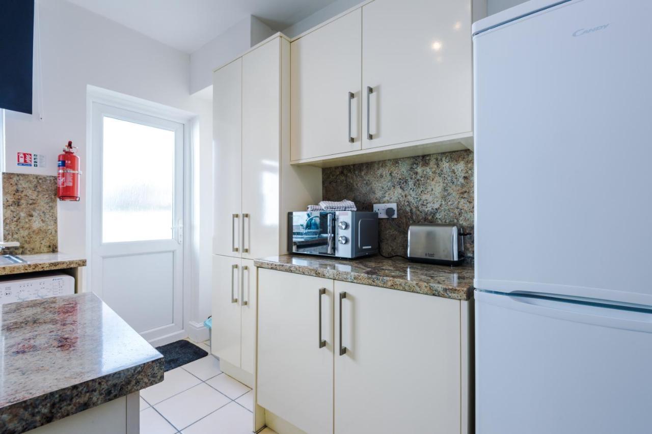 Bright 2-Bed Cottage In Chester By 53 Degrees Property, Ideal For Couples & Small Groups, City Centre - Sleeps 6 Екстериор снимка